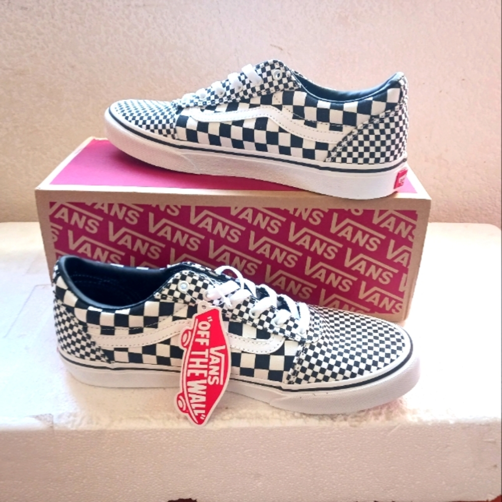 Vans - Picture 4 of 4